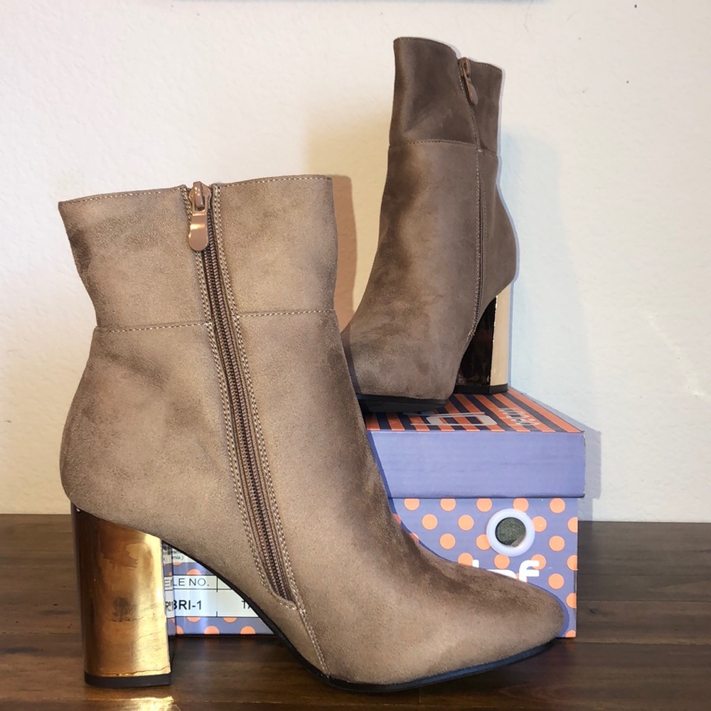 🚨Last One!!🚨NWB Ankle Boots - Picture 3 of 3